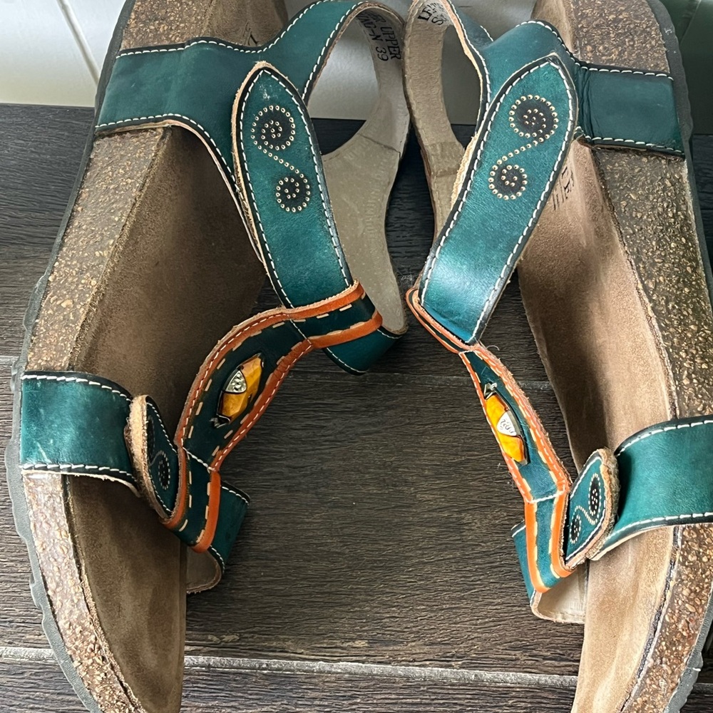 L’ARTISTE By Spring Step 39/US 8.5 Leather Strap Jeweled Orthopedic Sandals - Picture 9 of 13